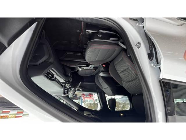 Ford Kuga image 4