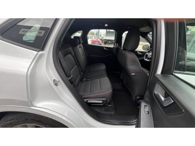 Ford Kuga image 1