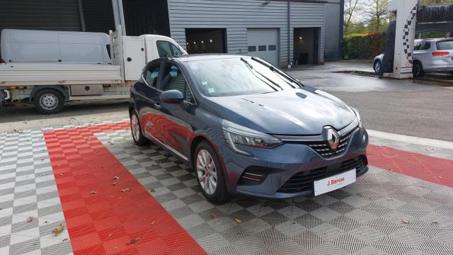 Clio image 1