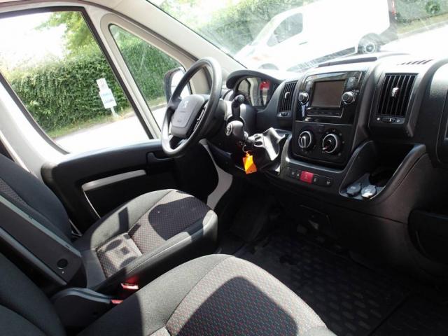 Peugeot Boxer image 8
