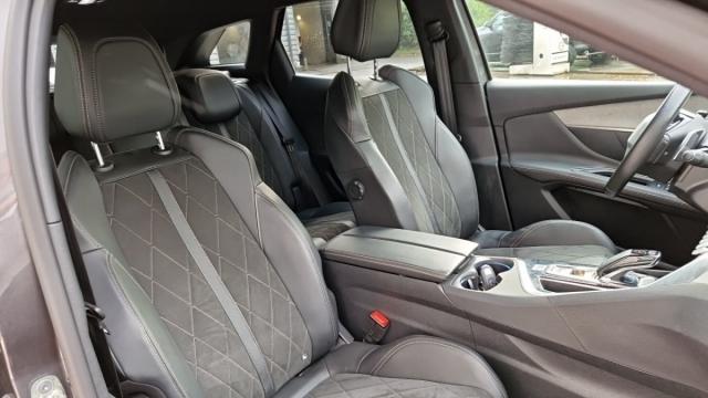 Peugeot 3008 image 2