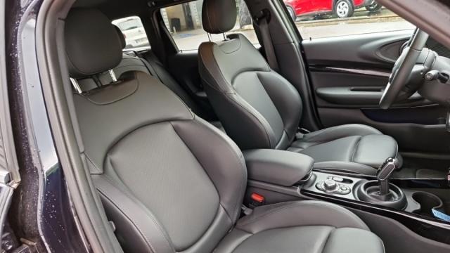 Mini Clubman image 3