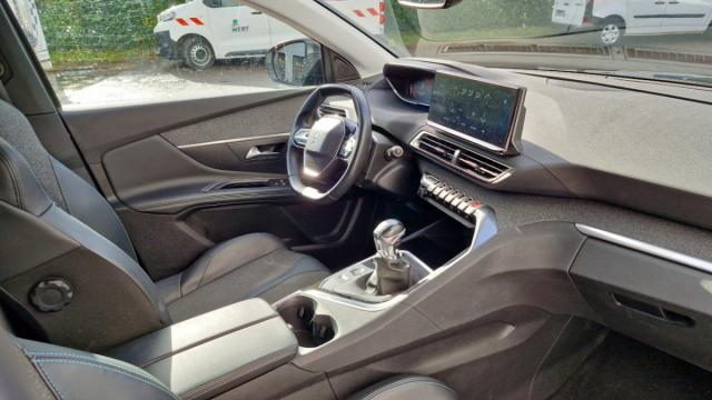 Peugeot 3008 image 8