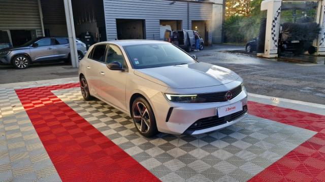 Opel Astra image 1