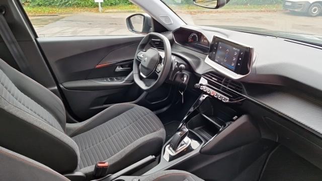 Peugeot 2008 image 7