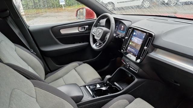 Volvo Xc40 image 2