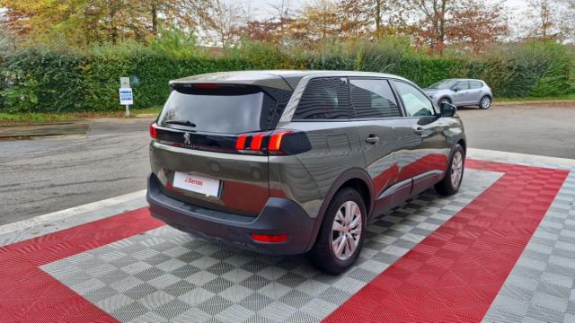 Peugeot 5008 image 8