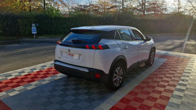 Peugeot 2008 image 8