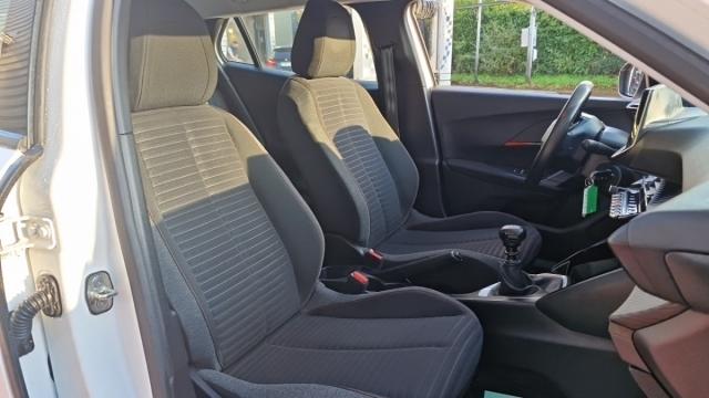 Peugeot 2008 image 2