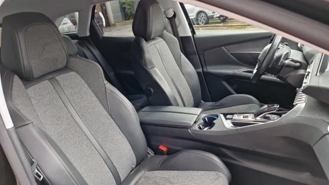 Peugeot 3008 image 9