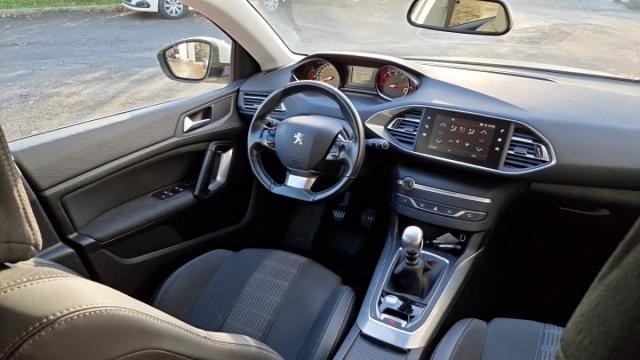 Peugeot 308 image 2