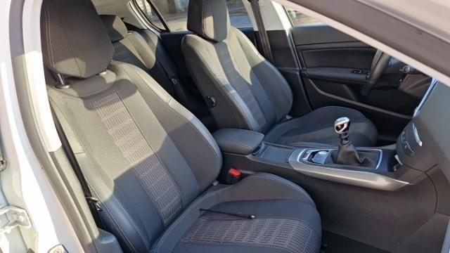 Peugeot 308 image 1