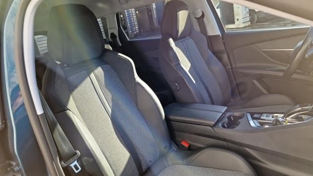 Peugeot 5008 image 9
