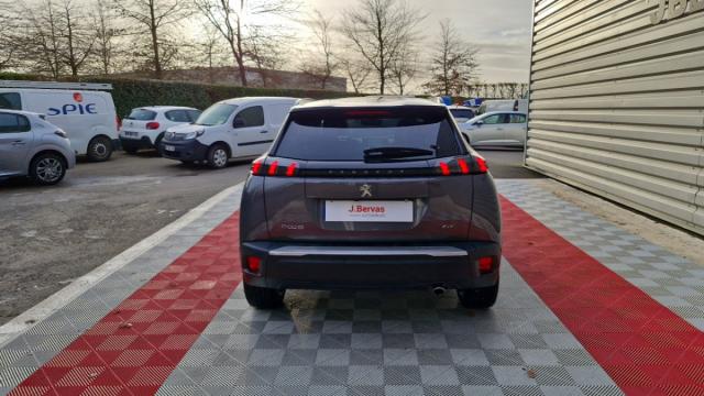 Peugeot 2008 image 8