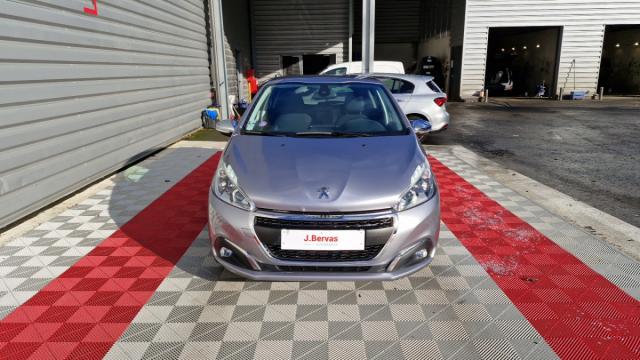 Peugeot 208 image 3