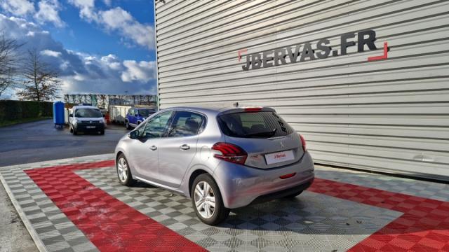 Peugeot 208 image 4