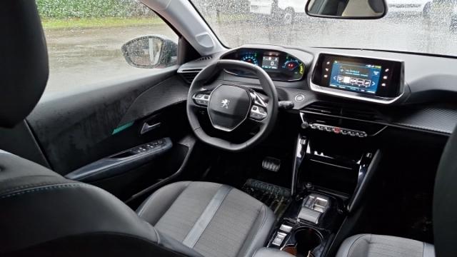 Peugeot 208 image 6