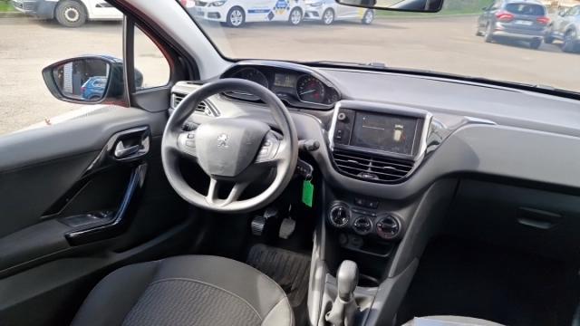 Peugeot 208 image 1