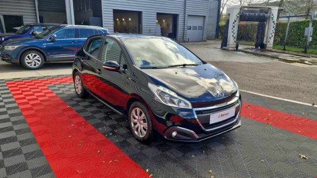 Peugeot 208 image 2