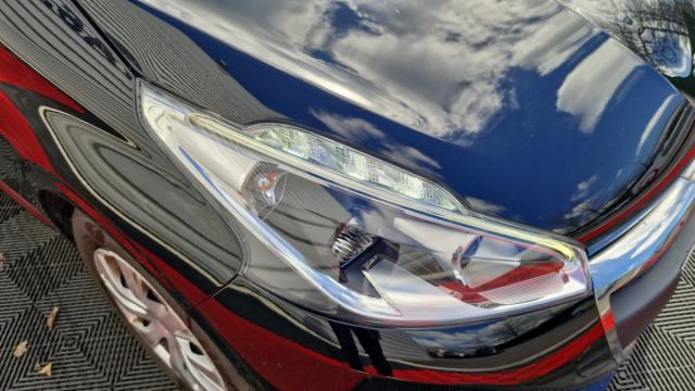 Peugeot 208 image 3