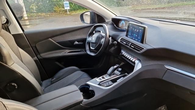 Peugeot 3008 image 1