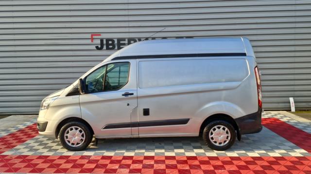Ford Transit Custom image 2