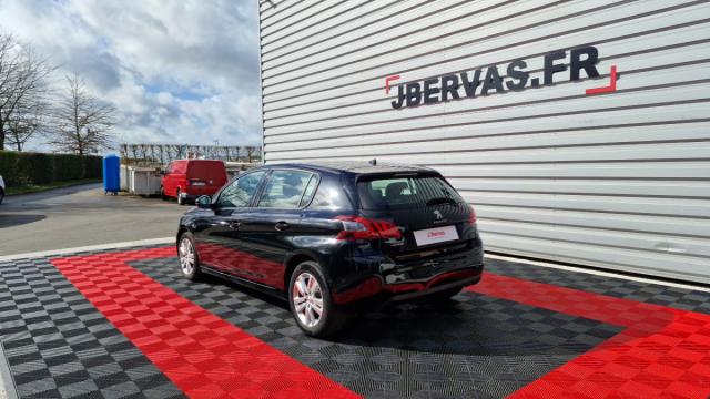 Peugeot 308 image 1