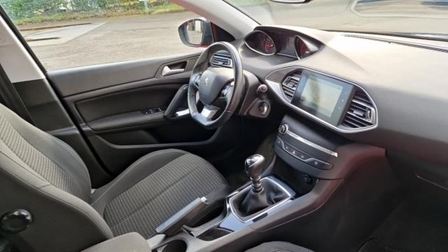 Peugeot 308 image 9