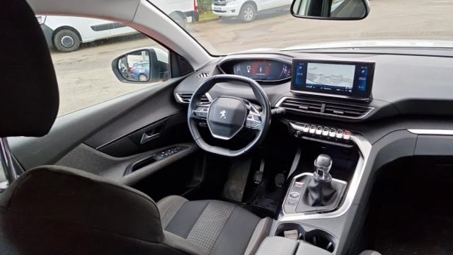 Peugeot 5008 image 8