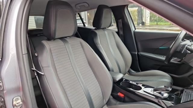 Peugeot 2008 image 2