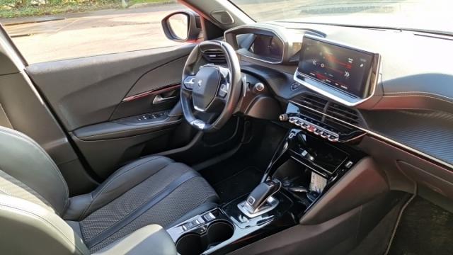 Peugeot 2008 image 4