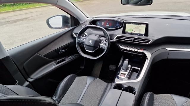 Peugeot 3008 image 3
