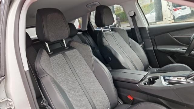 Peugeot 3008 image 8