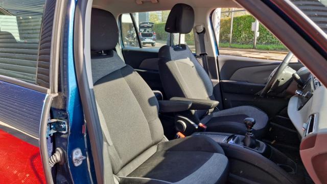 Citroen Grand C4 Spacetourer image 7
