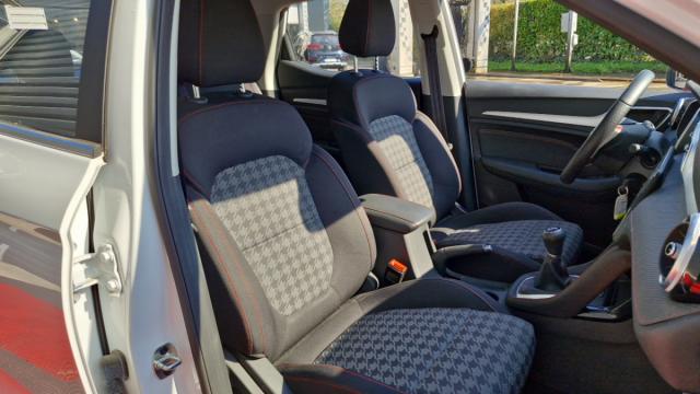 Mg Motor Zs image 4