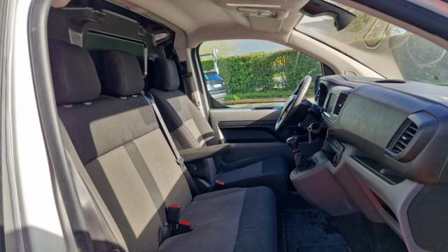 Opel Vivaro image 9