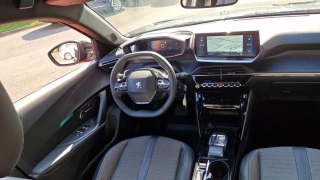 Peugeot 2008 image 7