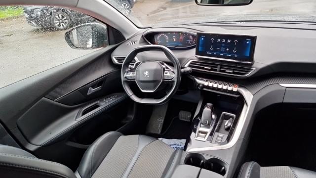 Peugeot 5008 image 2