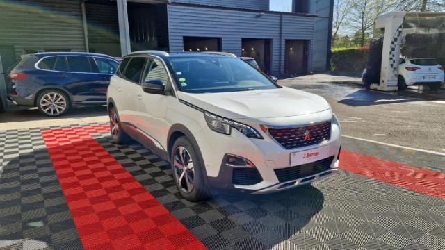 Peugeot 5008 image 1