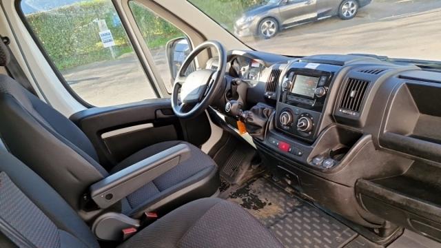 Peugeot Boxer image 3
