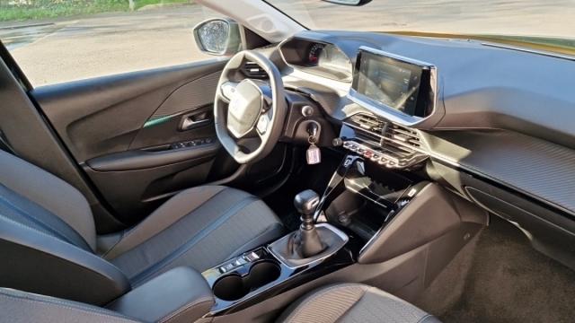Peugeot 208 image 2