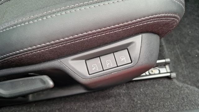 Peugeot 308 image 1