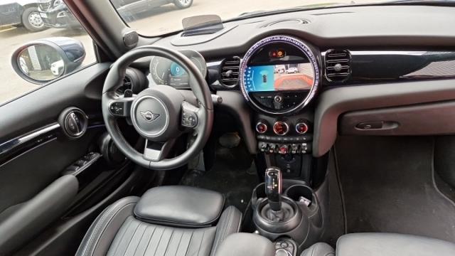 Mini Cabrio image 8