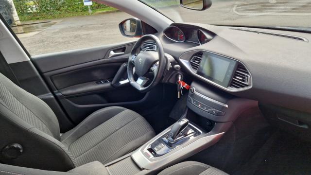 Peugeot 308 image 2
