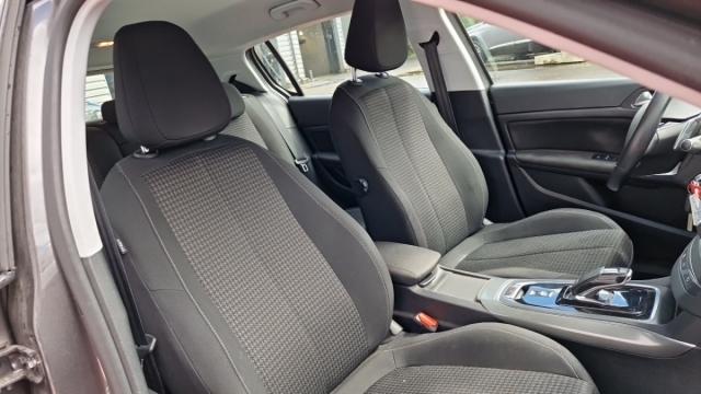 Peugeot 308 image 1