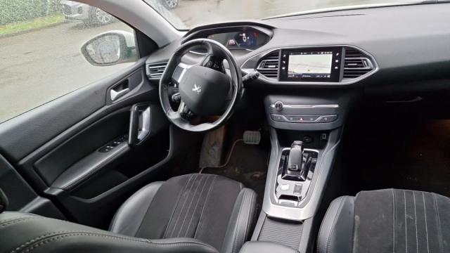 Peugeot 308 image 9
