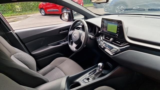 Toyota C-Hr image 5