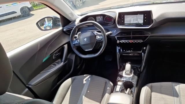 Peugeot 2008 image 4