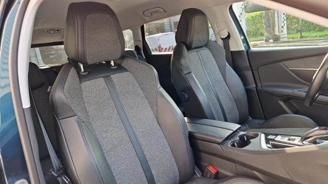 Peugeot 5008 image 9