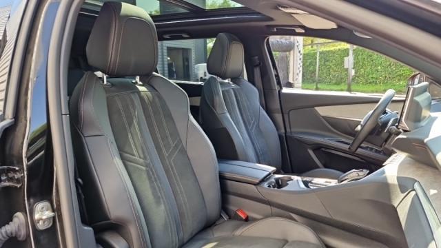 Peugeot 5008 image 1